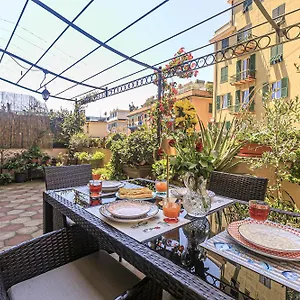 Sole, Terrazza, Centro Citta E Wi-fi Veloce! Apartment Genoa